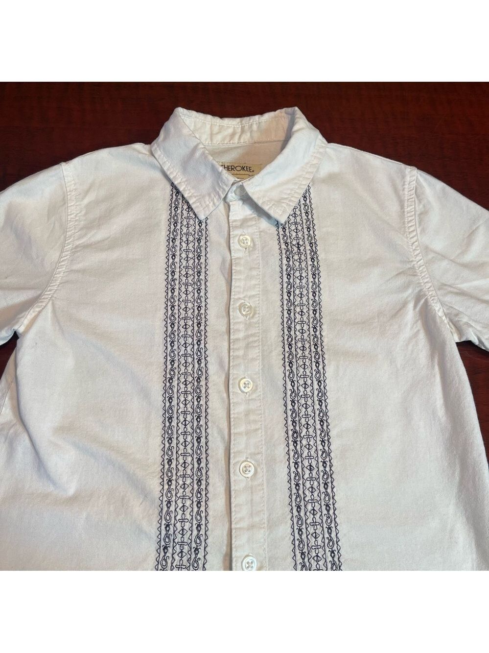 Boys Cherokee White Button-Up Shirt Embroidered Detail Size 5T - Picture 3 of 10
